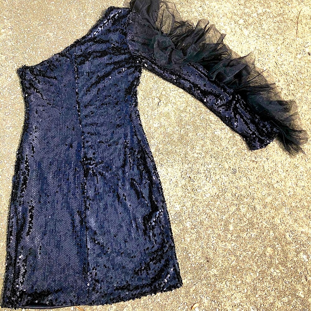 Fashionnova Black sequin, one shoulder w/ ruffles